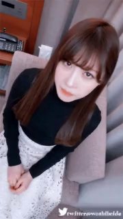 超乖的嫩逼学妹让小哥调教，温柔的舔弄大鸡巴，玩她奶子抠她逼逼，乖巧听话淫声荡语，干了骚逼干菊花好疼啊